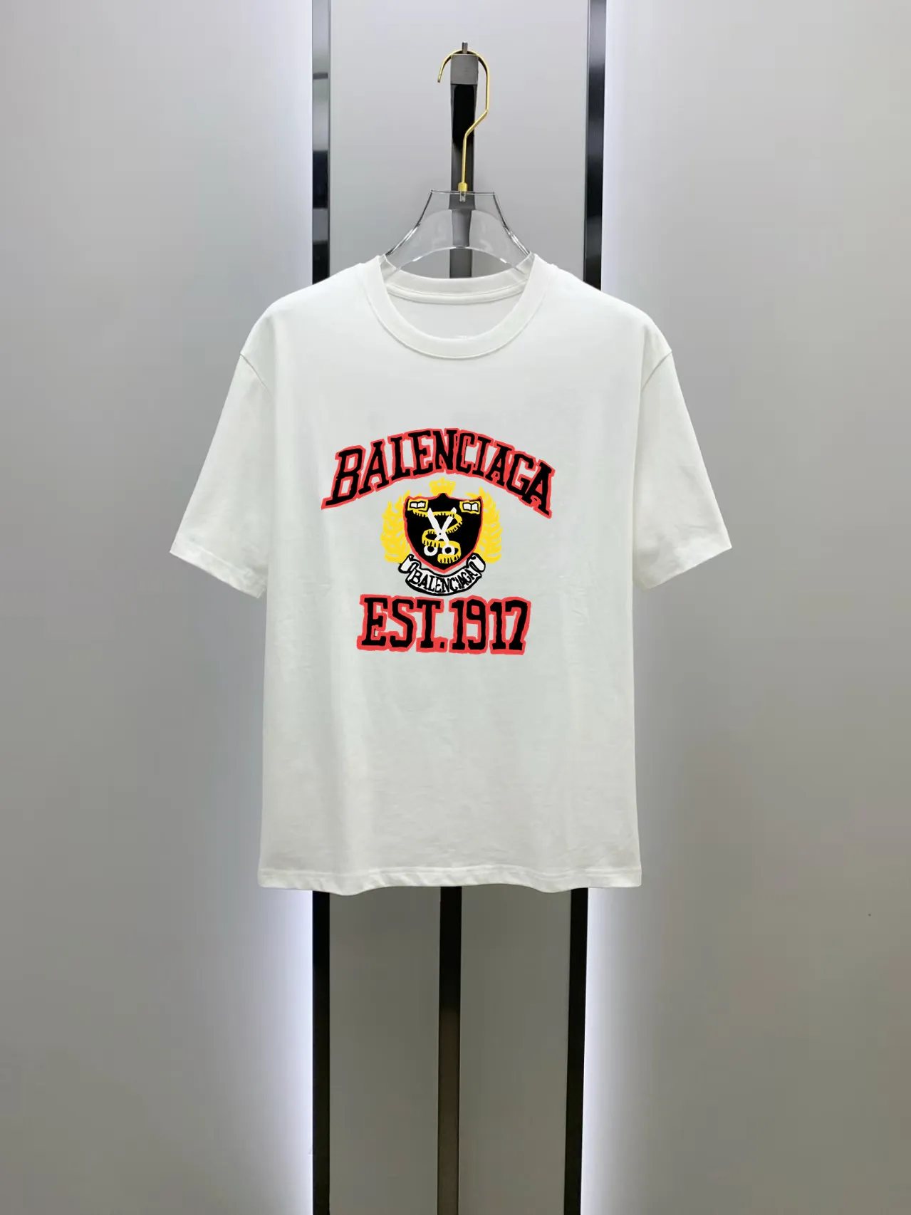 # 2026 New Arrival New Arrival T Premium ！ logo Premium 250 . . . . . ！ ！ ：Black。White！ Sizes： S M L XL XXL ：50 52 55 58 61 ：69 71 73 75 77 ：48 50 53 56 58 ：22 22.5 23 23.5 24 ， 1-3CM
